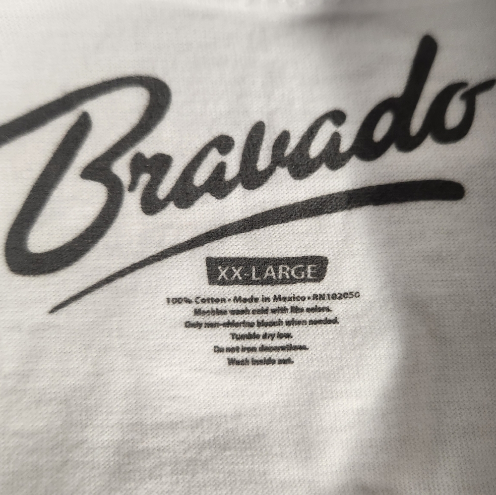 NWOT Women's Rihanna Bravado Slim-fit T-shirt - Picture 3 of 4